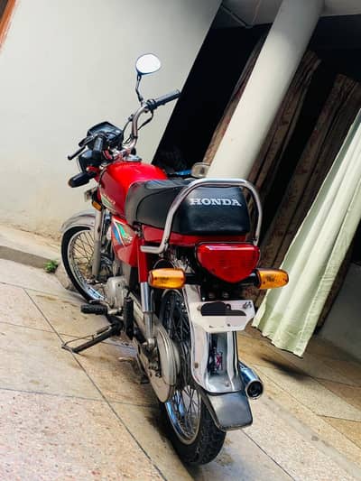 Honda CD 70 2016