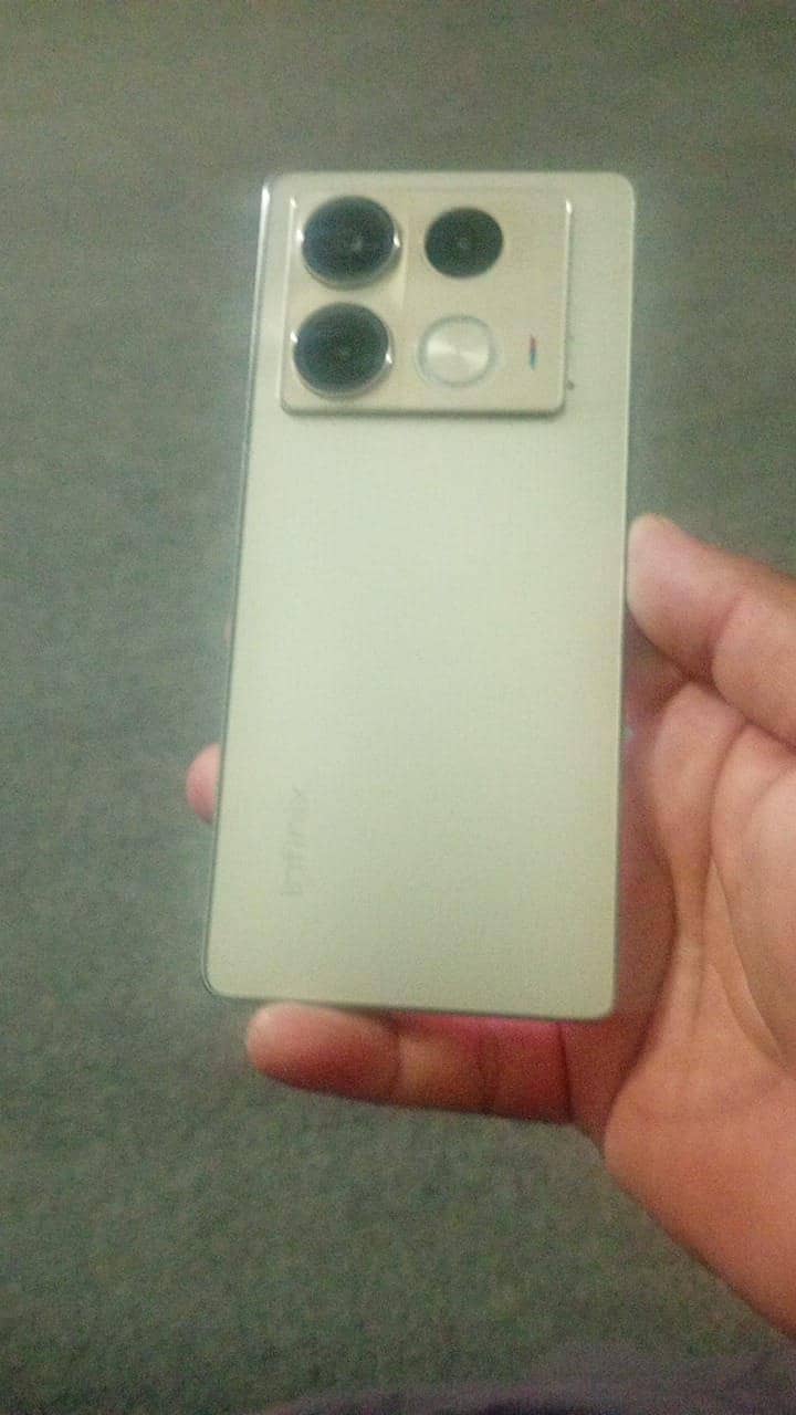 Infinix note 40 0
