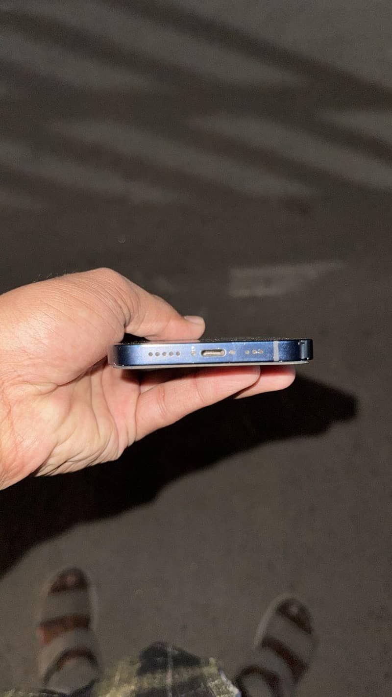 iphone 12 4