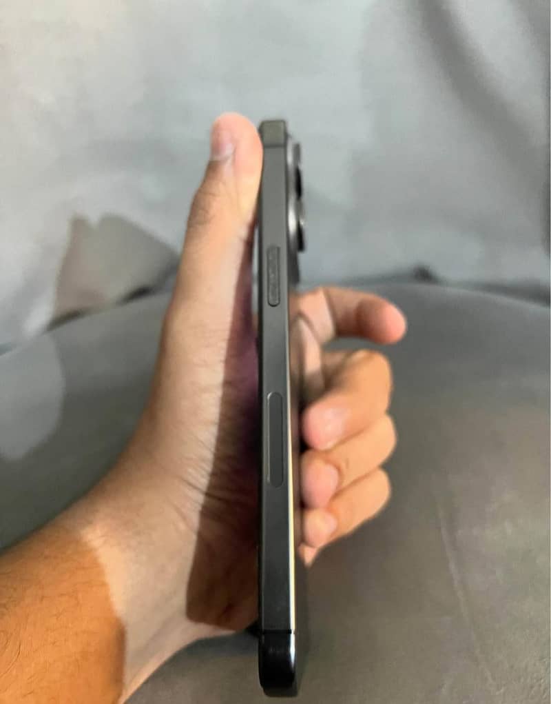 Iphone 15 pro max 3