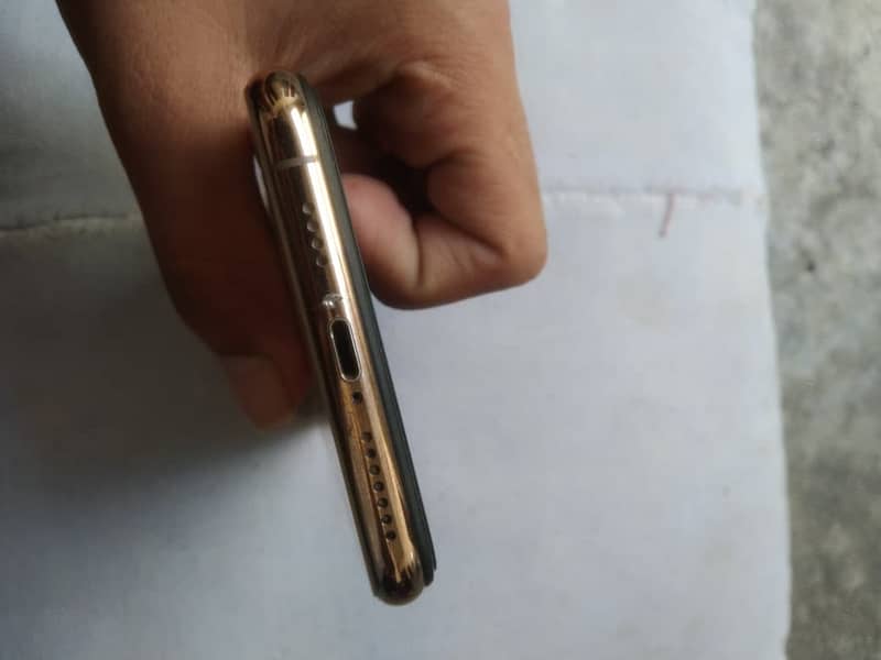 Iphone 11 pro max 6