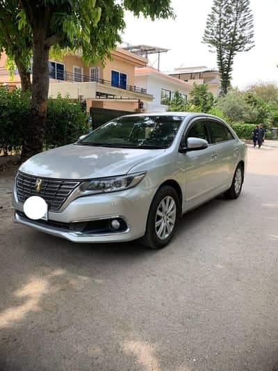 Toyota premio 20171