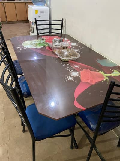 Dinning table with chairs