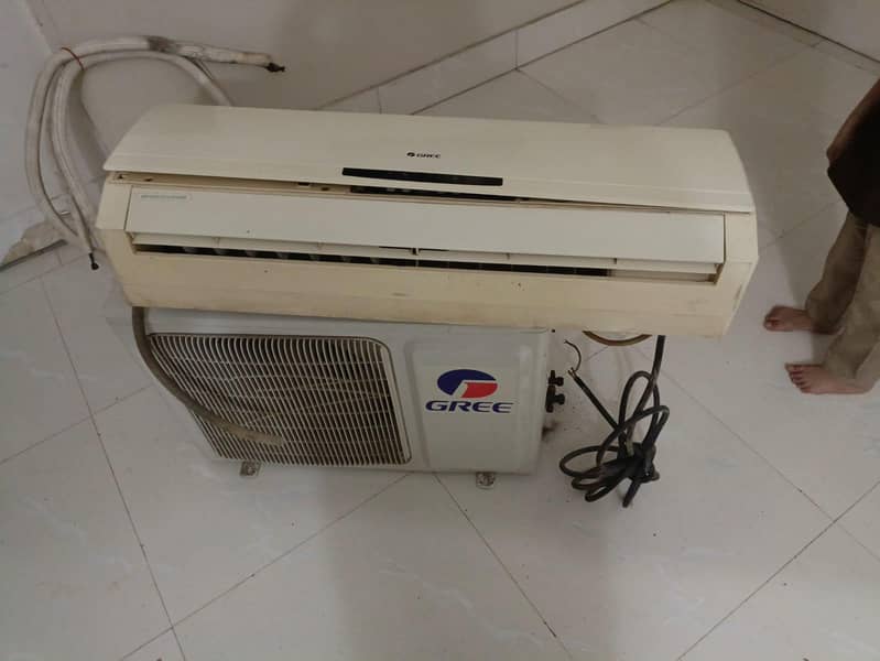 split AC 2