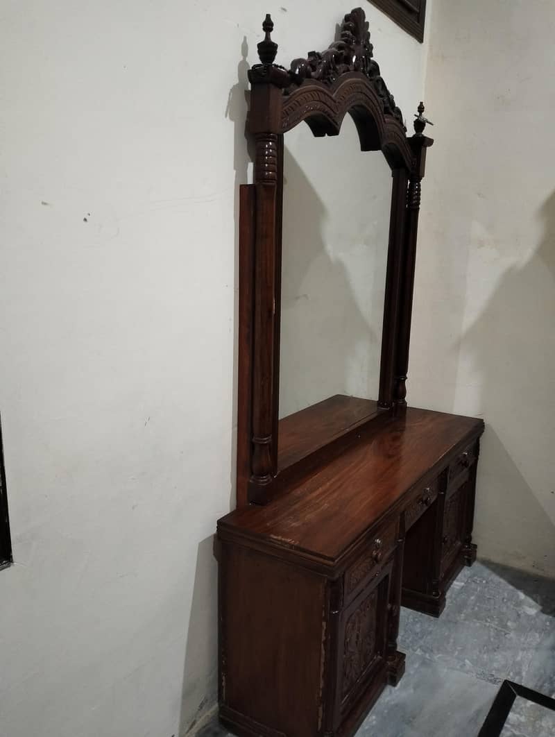 dressing table 2