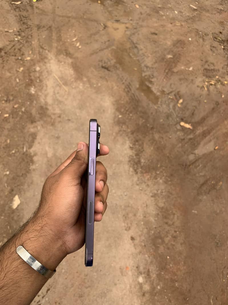 iphone 14 pro max 2