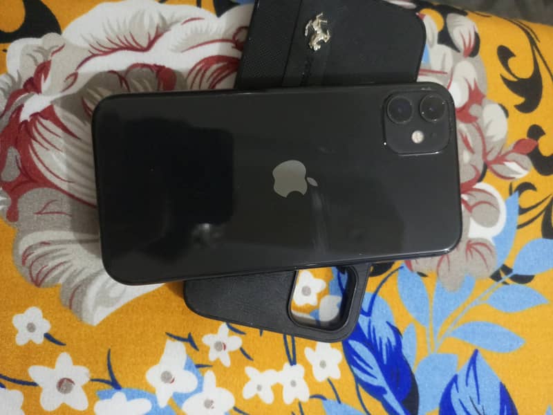 IPhone 11 3