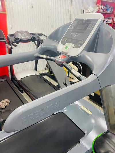 Precor 956i Treadmill for urgent sale