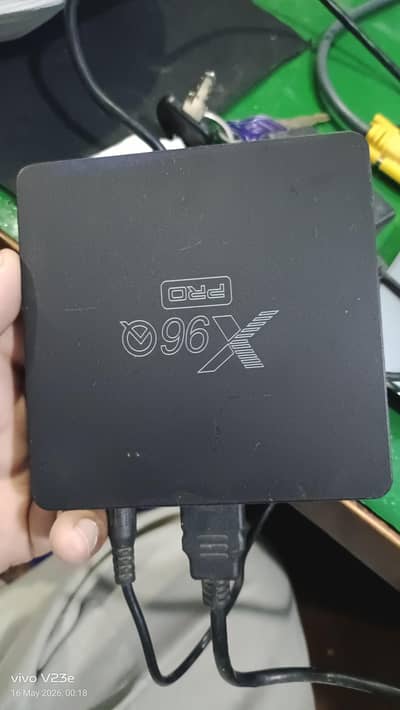 X96Q pro android box 10/10 condition 4/64 me hy