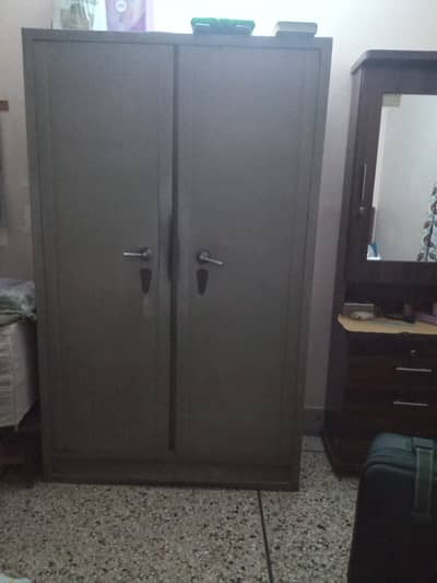 Large steel almeerah