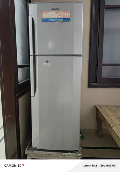 HITACHI No frost
