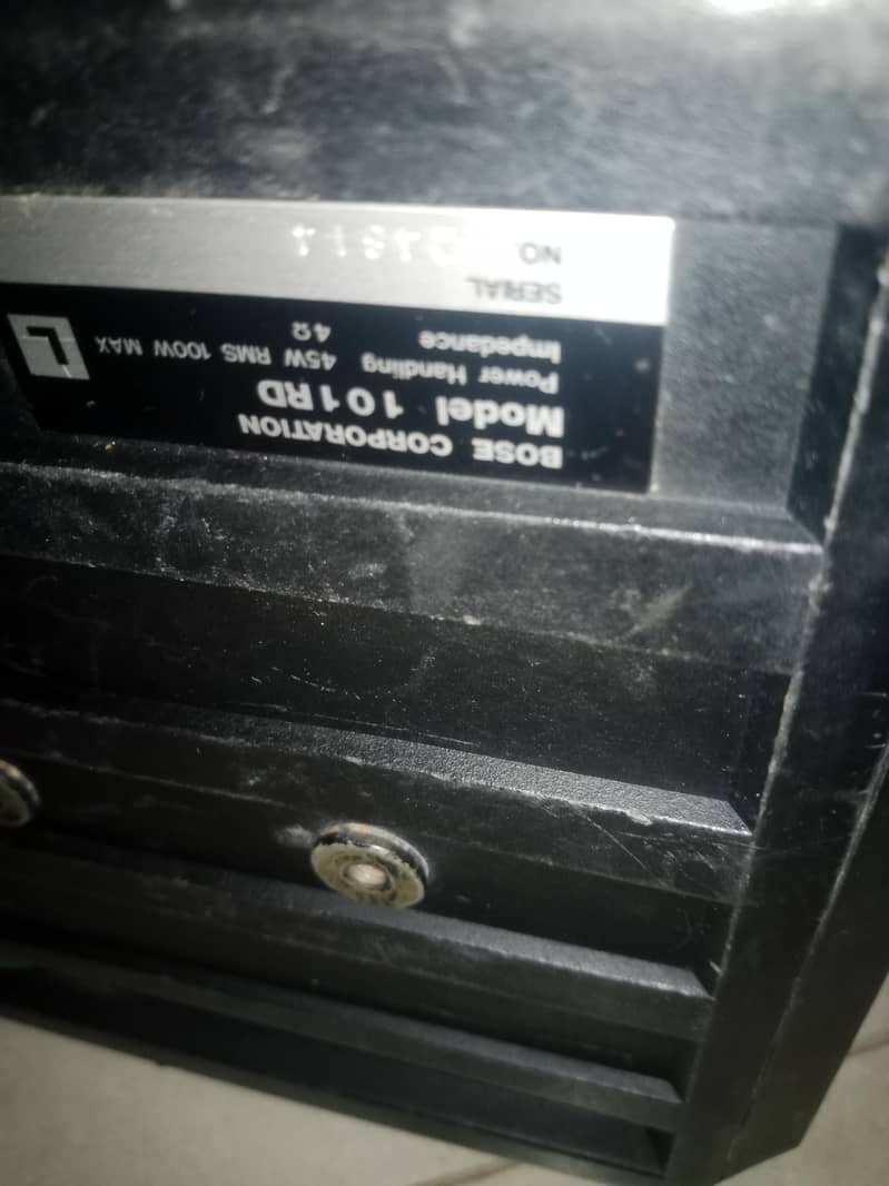 Bose 101 speaker 4