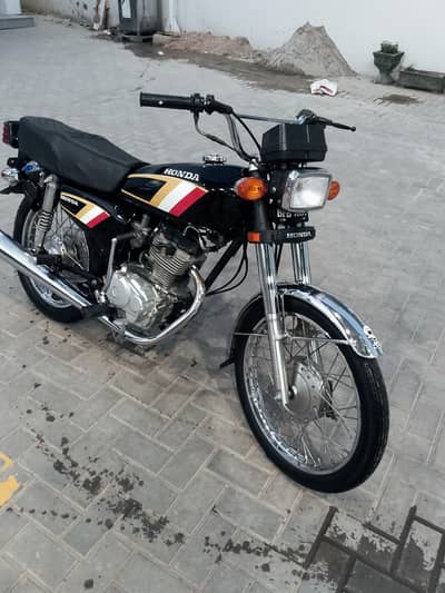 Honda CG 125 10/10 condition for sale!