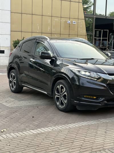 Vezel ZPackage Sensing Full Option top variant