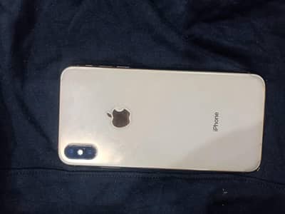 I phone xs max 64 gb battery service pr ha baki koi eshu nhi ha