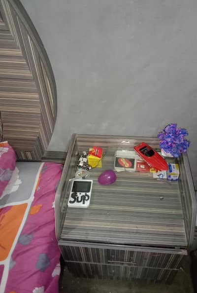 bed set for sale in good condition.