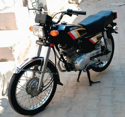 Honda CG 125 10/10 condition for sale!