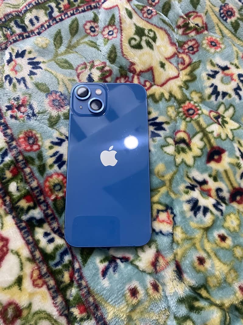 iPhone 13 0