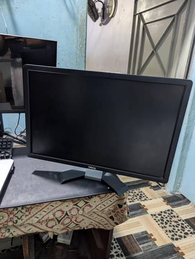 Dell 22 inch monitor. 10/10
