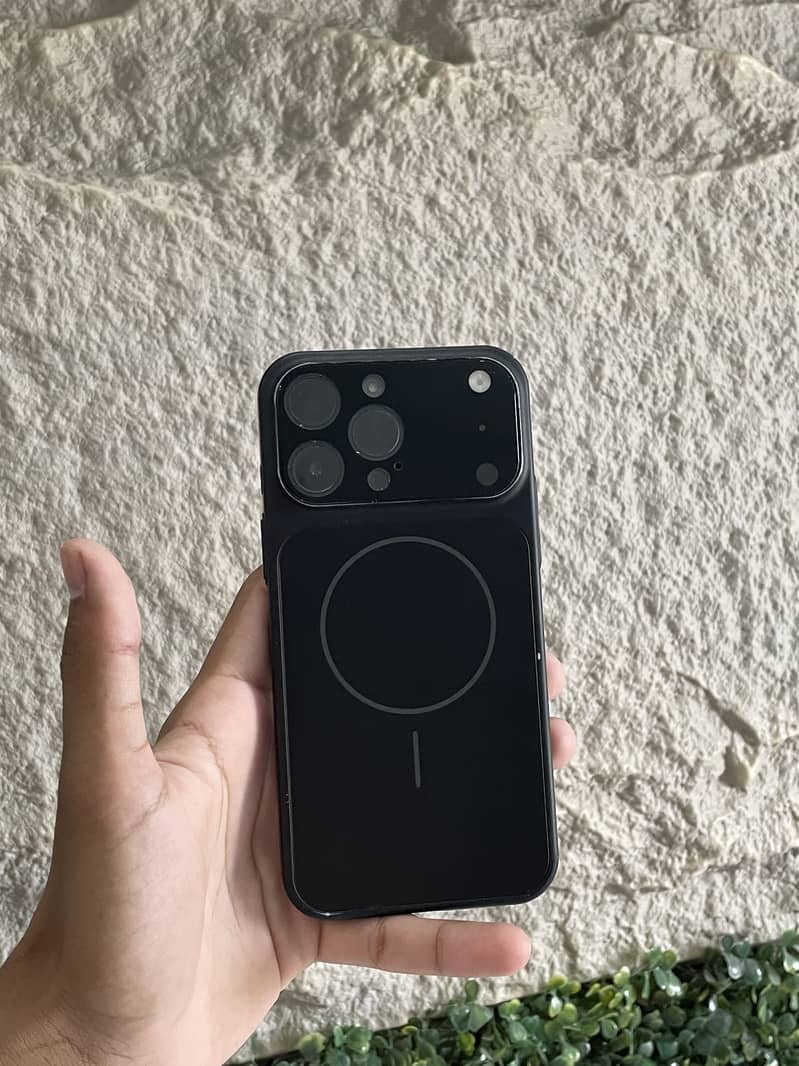 iPhone 14 pro max 1