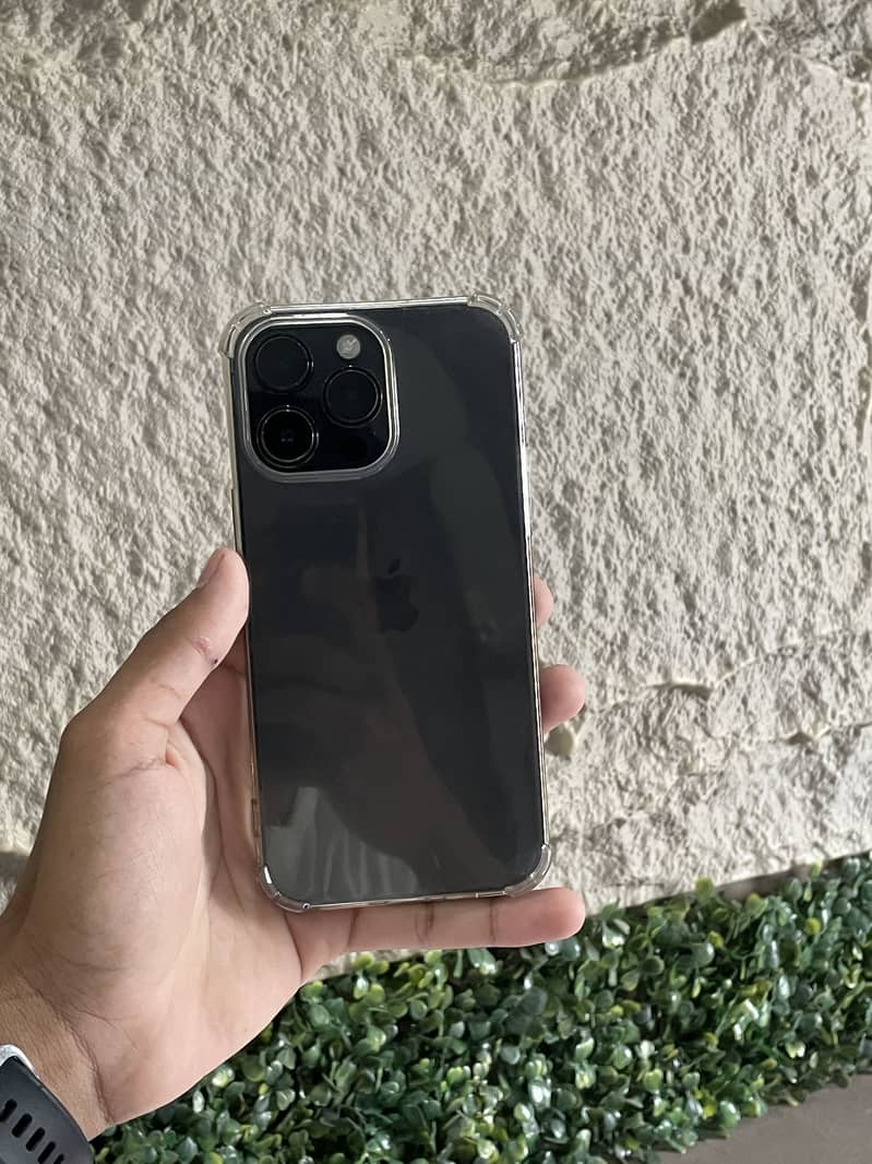 iPhone 14 pro max 6