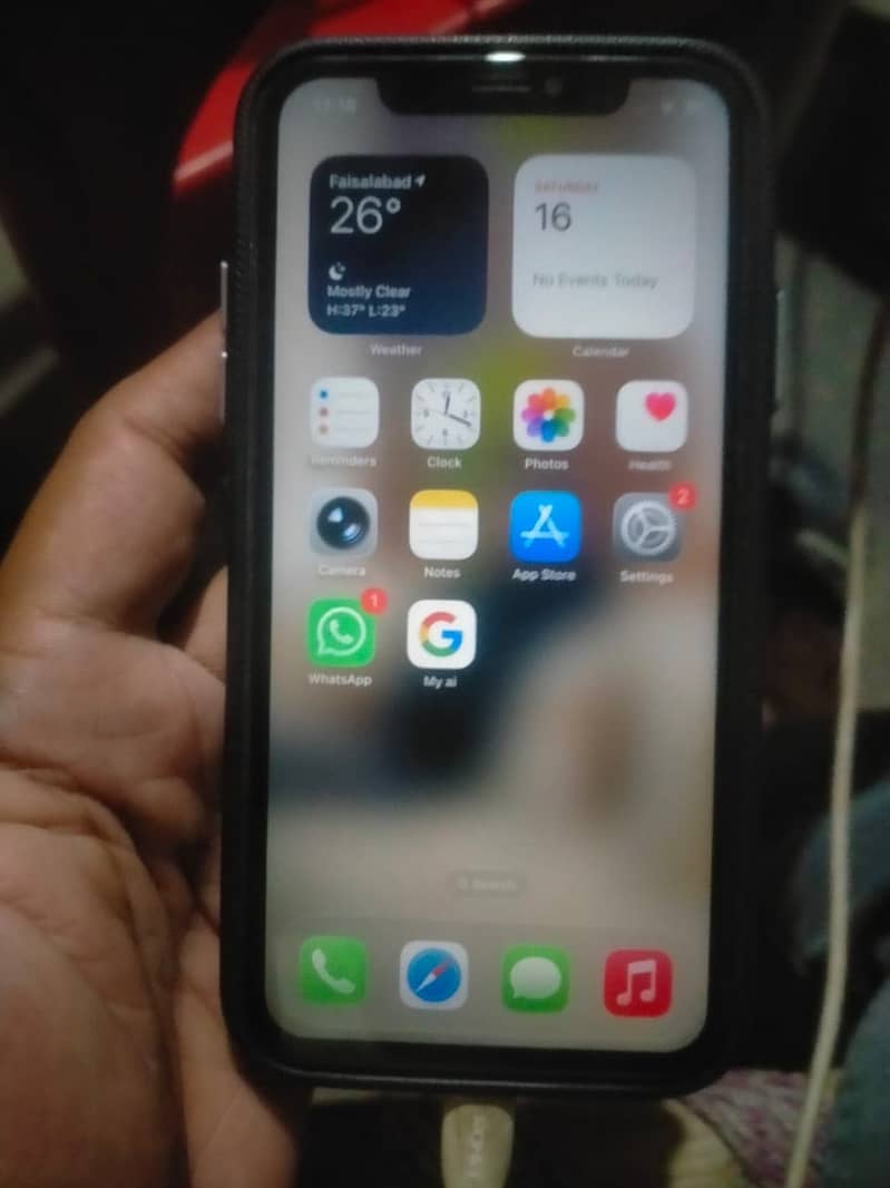 iPhone 11 3