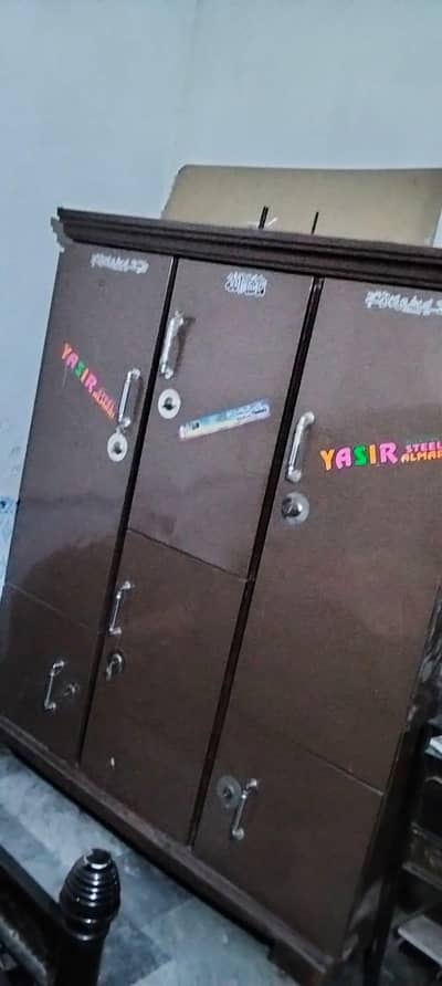 3 door wardrobe