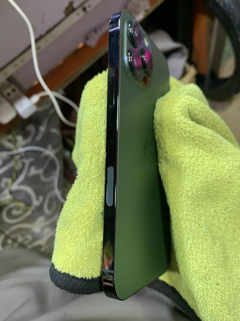 iPhone 13pro max JV 1
