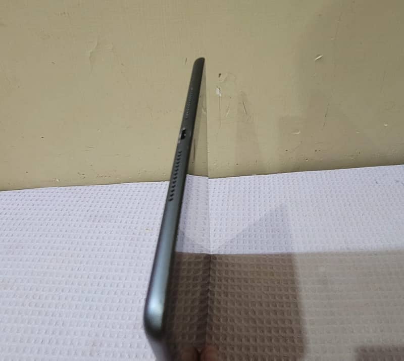I pad 7th generation 6