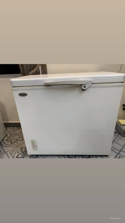 Waves deep freezer