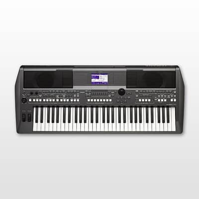 YAMAHA psr s670