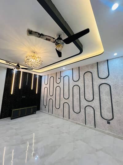 10 Marla Brand New House For Sale UET Society Near Valencia Town