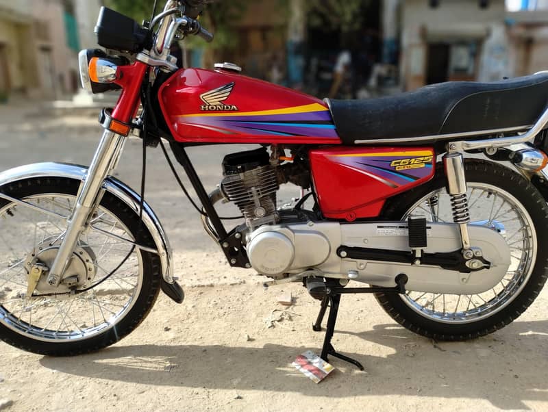 2011 model Karachi. 3