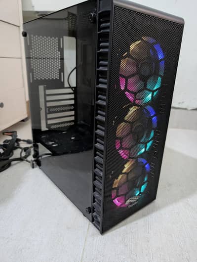 Thunder Avenger Casing with 3 RGB fans for sale in excellent condition