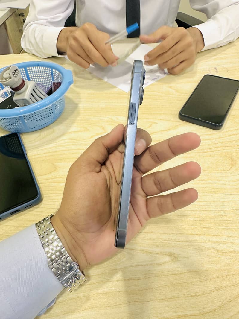 iPhone 13 Pro Max 5