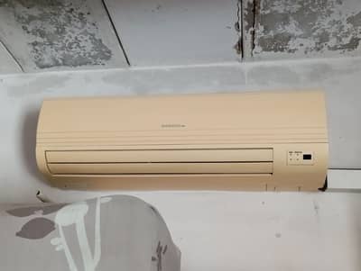 1.5 split ac urgent sell