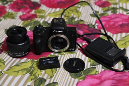 Canon M50