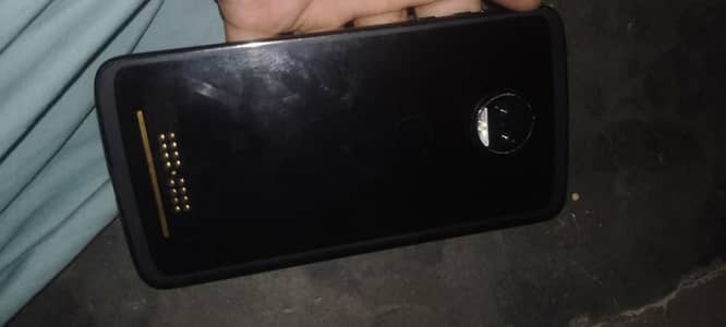 Moto Z2fors