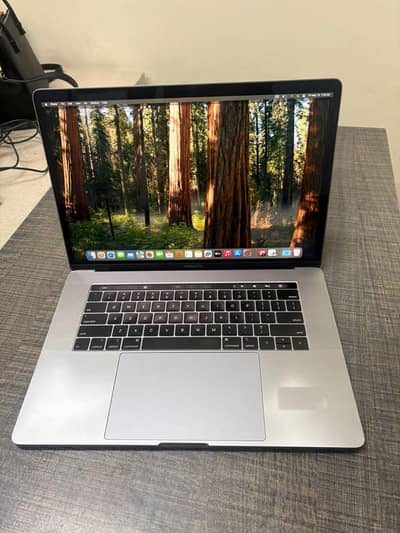 MacBook pro 2019 15 inch