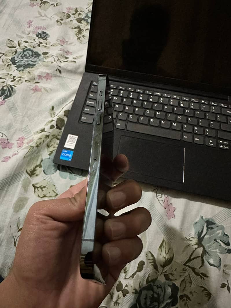 iPhone 12 Pro Max 4