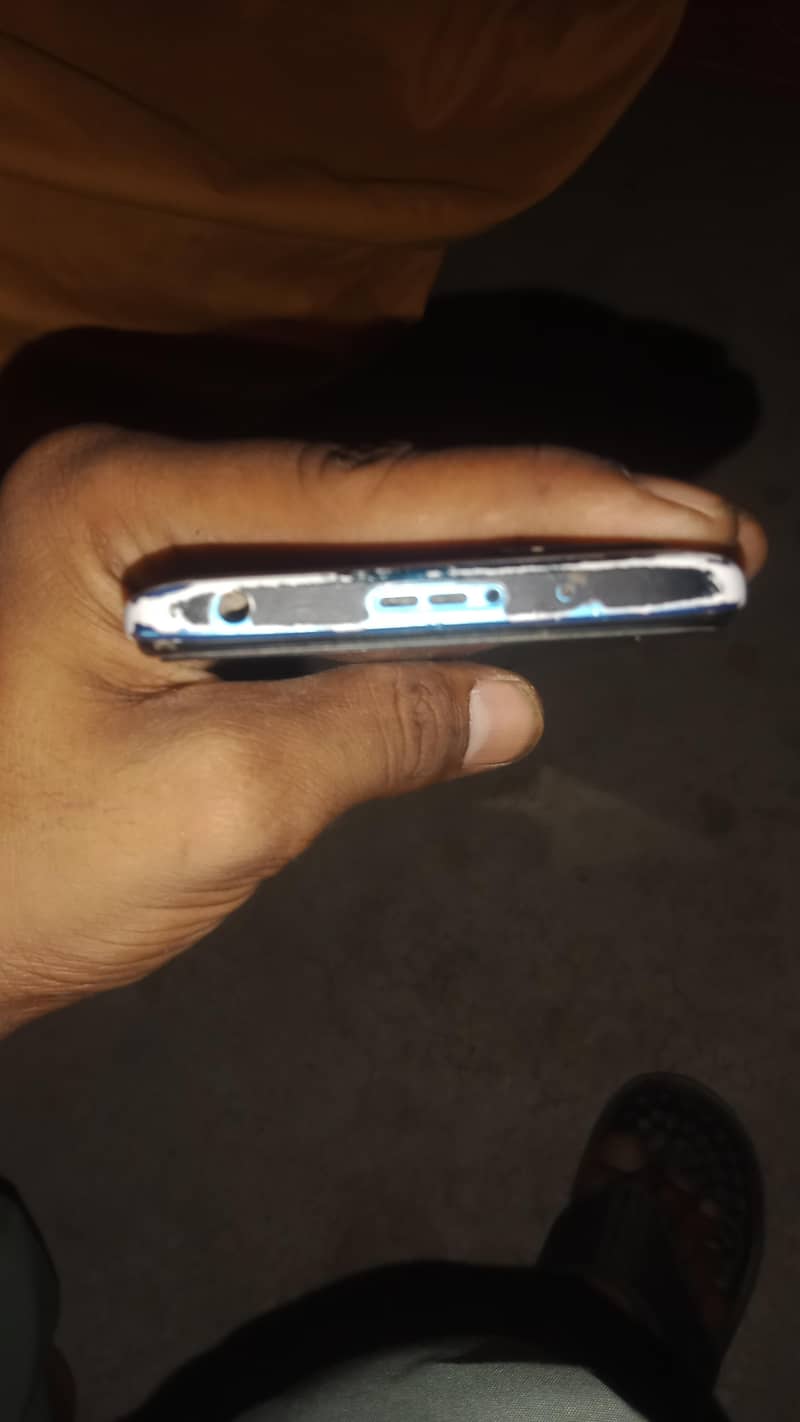 realme 0