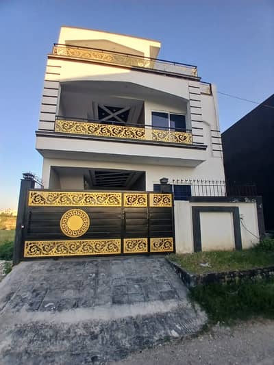 House brand new 25x60 size near from main road