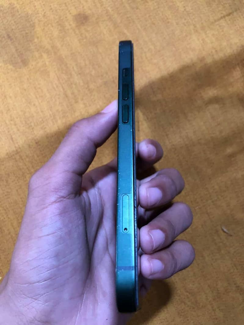 iPhone 13 2