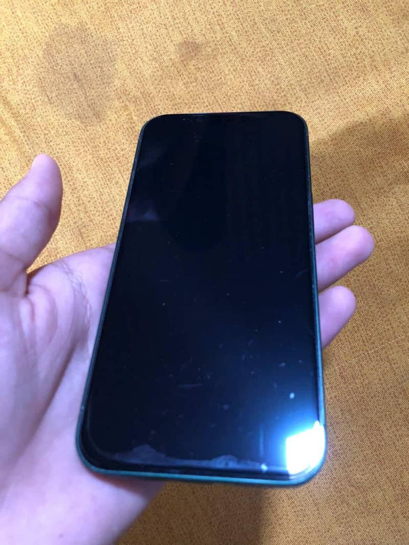 iPhone 13 3