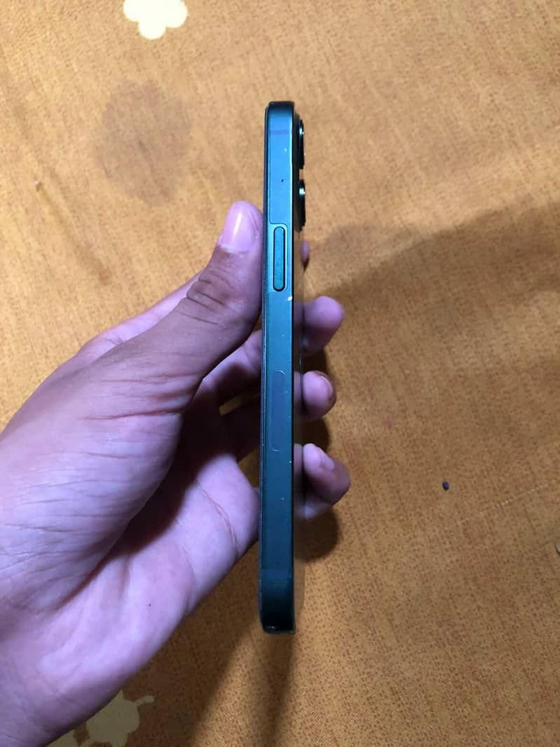iPhone 13 5
