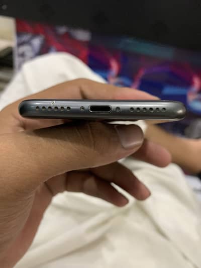 iPhone 8