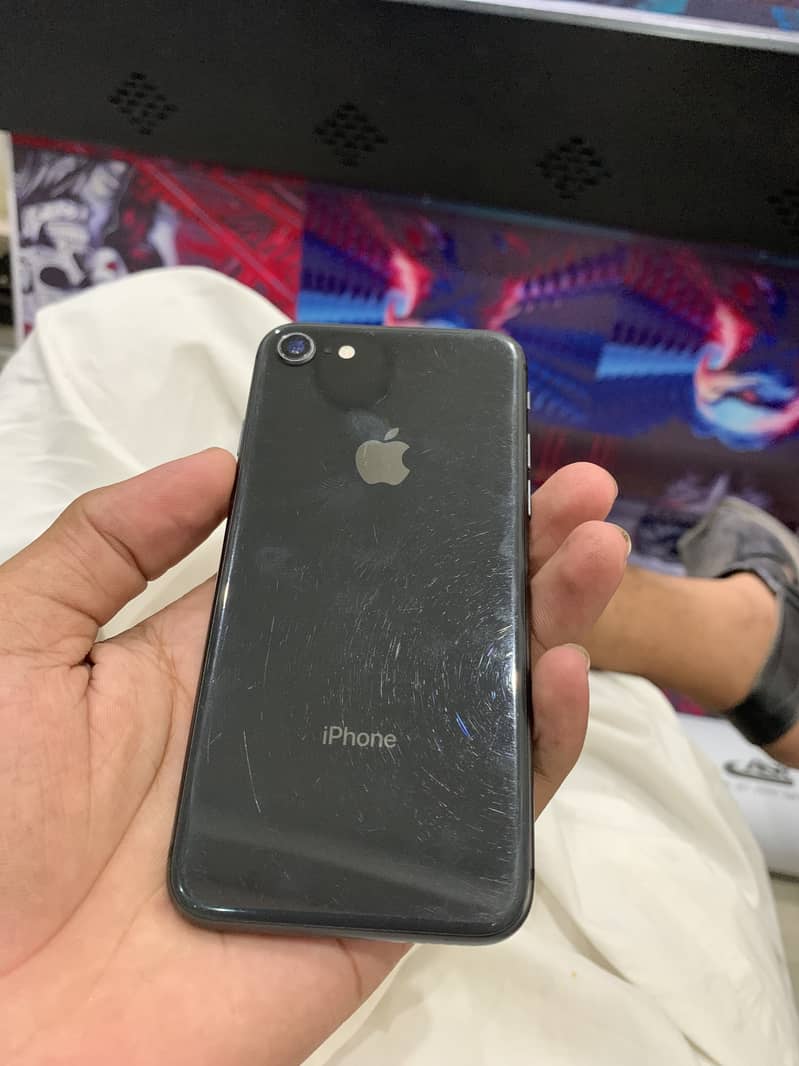 iPhone 8 4