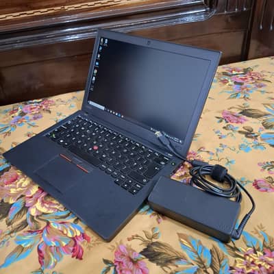 Lenovo Thinkpad X260 ,  Core i5 6th Generation , 4 GB RAM , 128 GB SSD