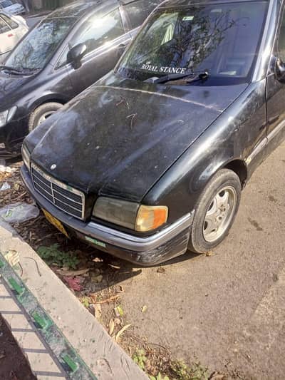 Mercedes Benz,c 180