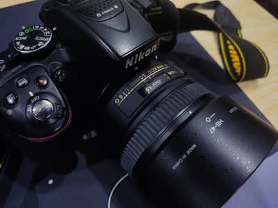 Nikon D5300 DSLR + Kit Lens + Nikkor 50mm f/1.8G | 10/10 Condition
